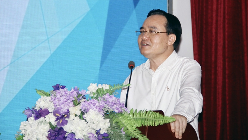 Phó Trưởng Ban Tuyên giáo Trung ương Phùng Xuân Nhạ phát biểu kết luận hội thảo