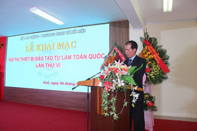 Ông Đỗ Năng Khánh, Phó Tổng cục trưởng Tổng Cục Giáo dục nghề nghiệp, Trưởng Ban tổ chức phát biểu khai mạc Hội thi