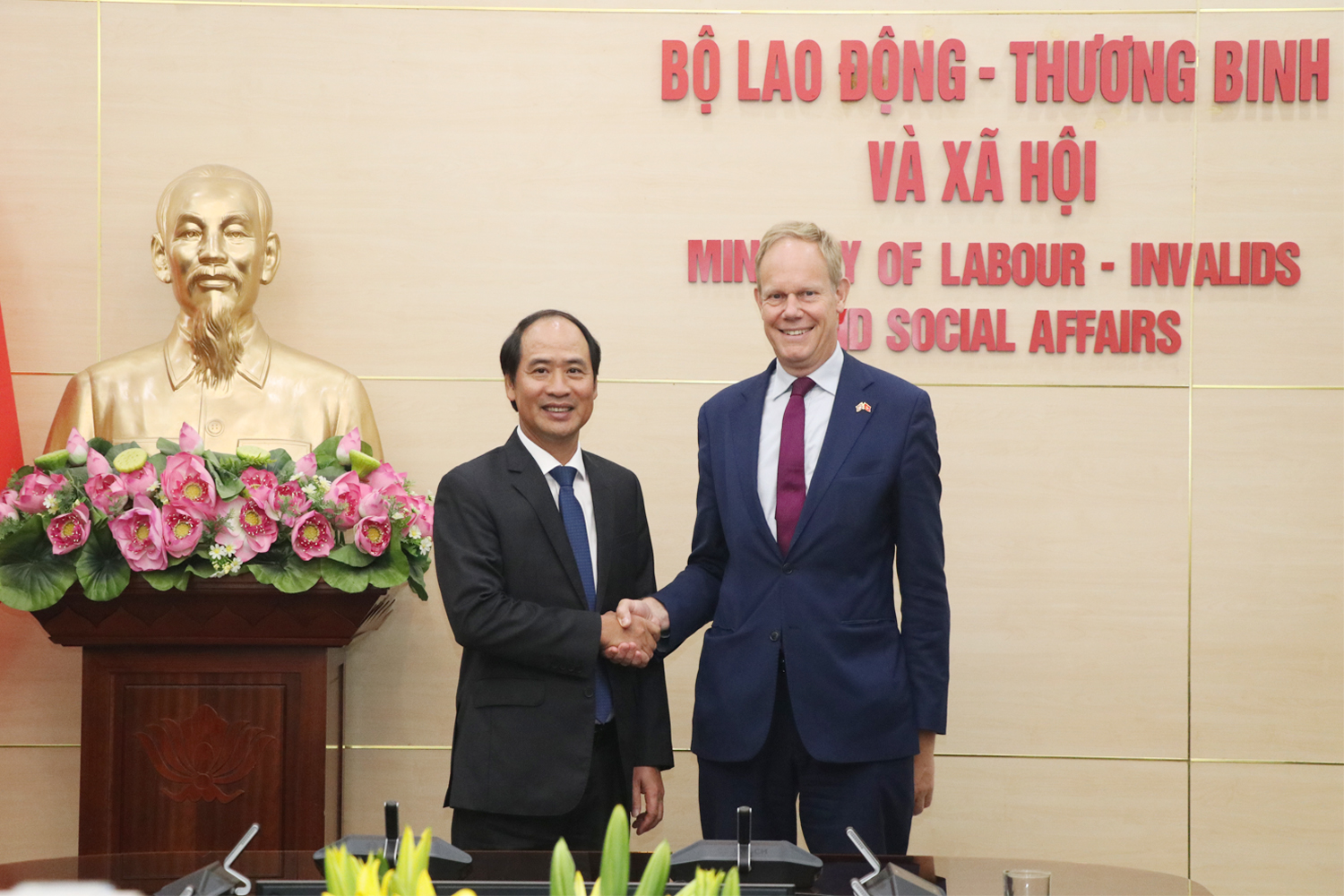Vương quốc Anh sẽ tiếp tục hỗ trợ các dự án phòng, chống mua bán người của Việt Nam trong 3 năm tới