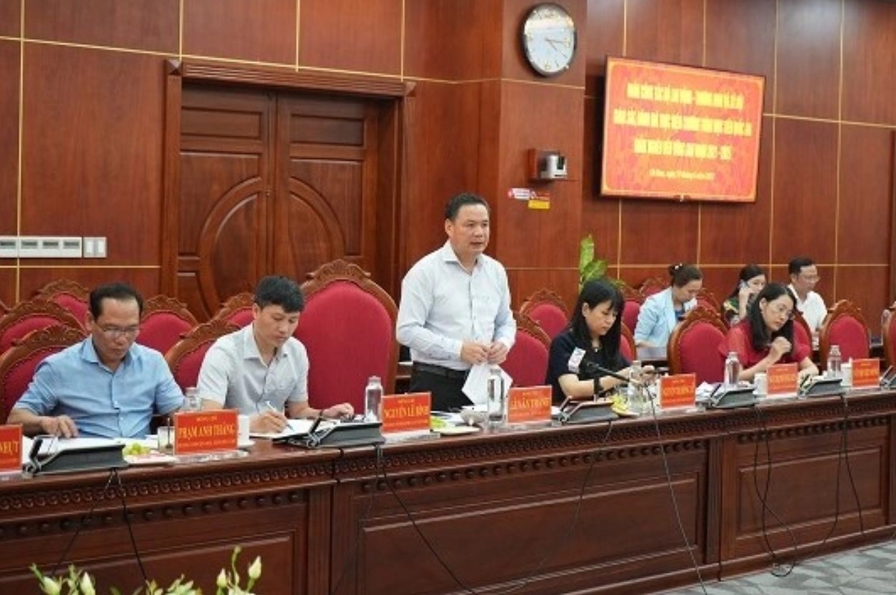 Thứ trưởng Lê Văn Thanh làm việc với UBND tỉnh Cà Mau về tình hình thực hiện Chương trình mục tiêu quốc gia giảm nghèo bền vững giai đoạn 2021-2025