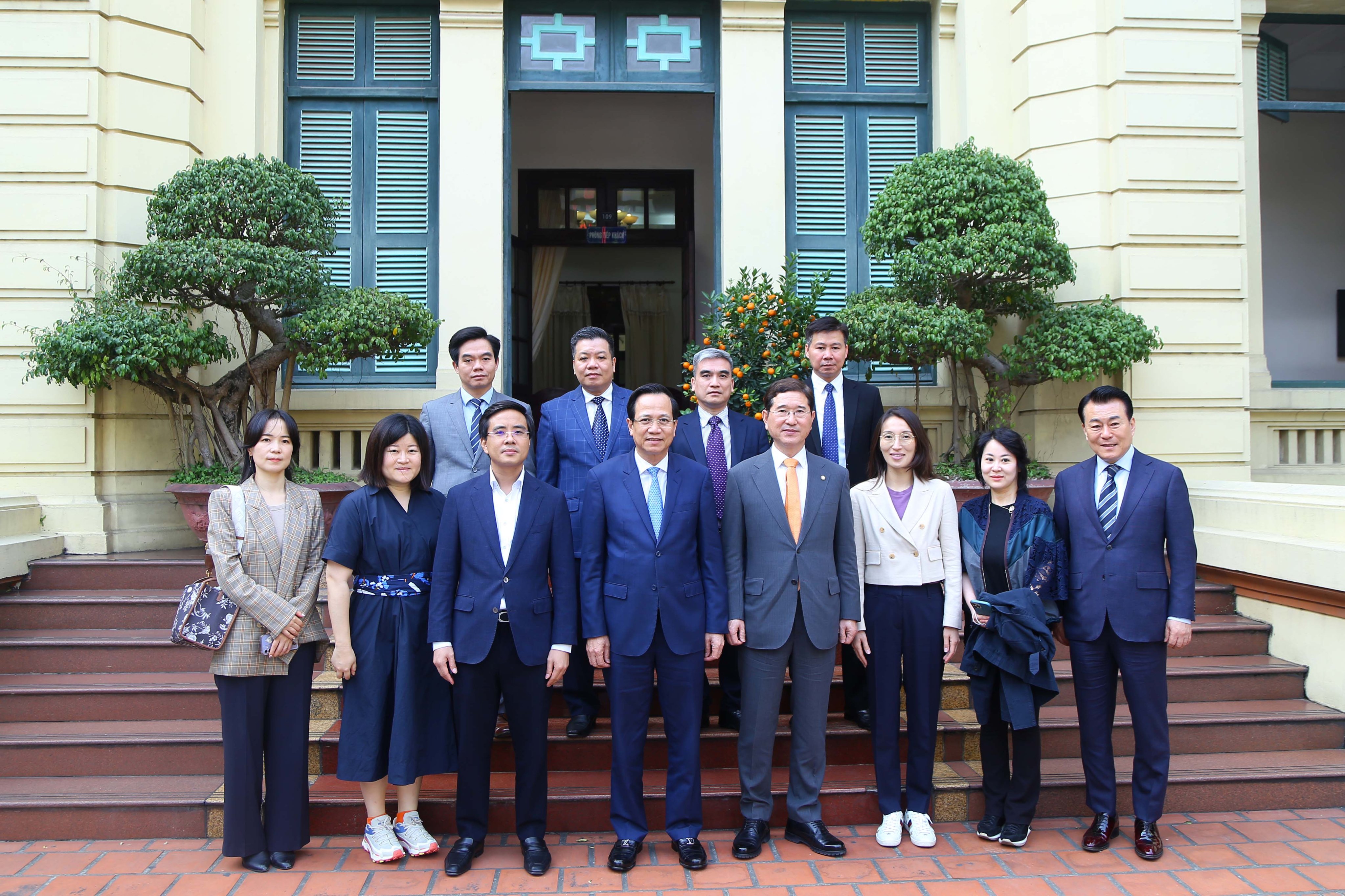 Bộ trưởng Đào Ngọc Dung tiếp ông Kim Hack Yong, Nghị sĩ Quốc hội Hàn Quốc