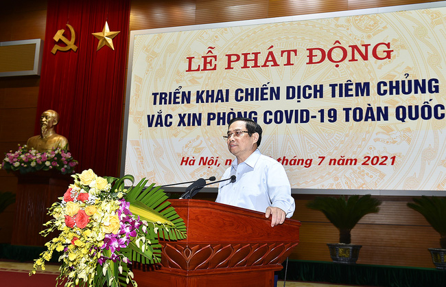 Thủ tướng phát động chiến dịch tiêm chủng lớn nhất lịch sử cho 75 triệu người dân Việt Nam - Ảnh 1.