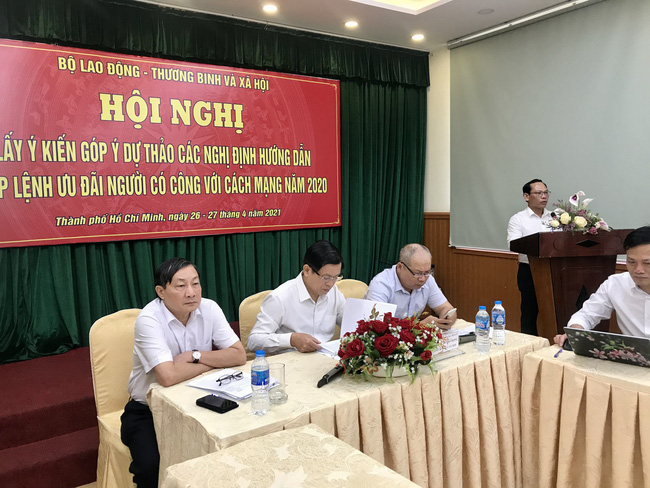 Nhiều vướng mắt cần tháo gỡ tại dự thảo các nghị định hướng dẫn pháp lệnh ưu đãi người có công với cách mạng - Ảnh 2. Nhiều vướng mắt cần tháo gỡ tại dự thảo các nghị định hướng dẫn pháp lệnh ưu đãi người có công với cách mạng - Ảnh 2.