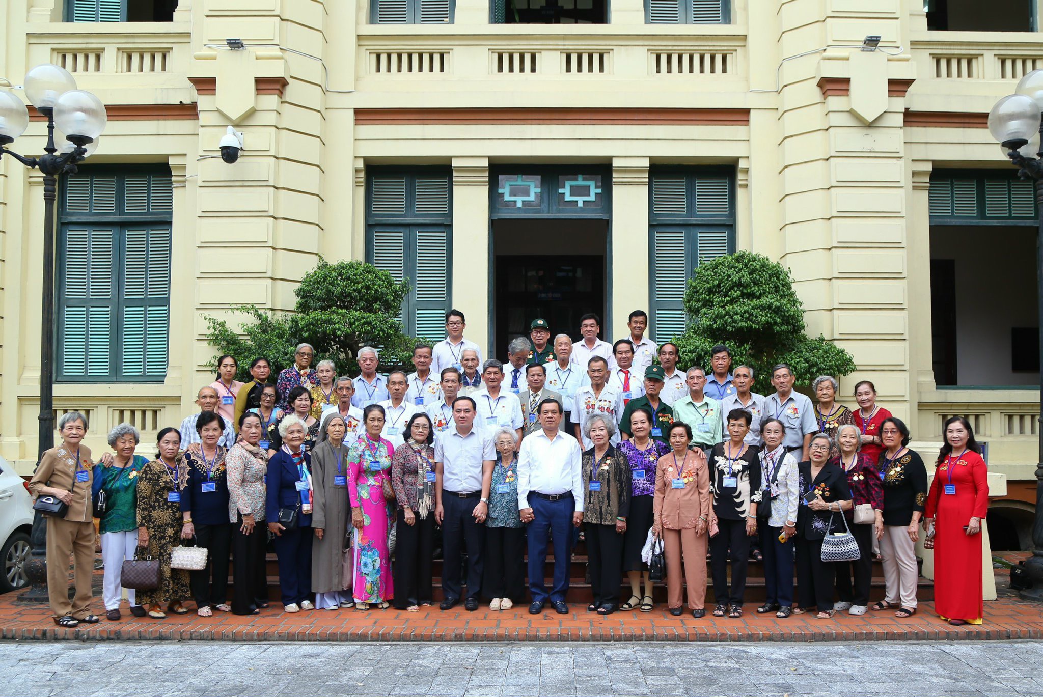 Thứ trưởng Nguyễn Bá Hoan gặp mặt Đoàn đại biểu người có công tỉnh Trà Vinh và Hội chiến sỹ cách mạng bị địch bắt, tù đày TP Cần Thơ
