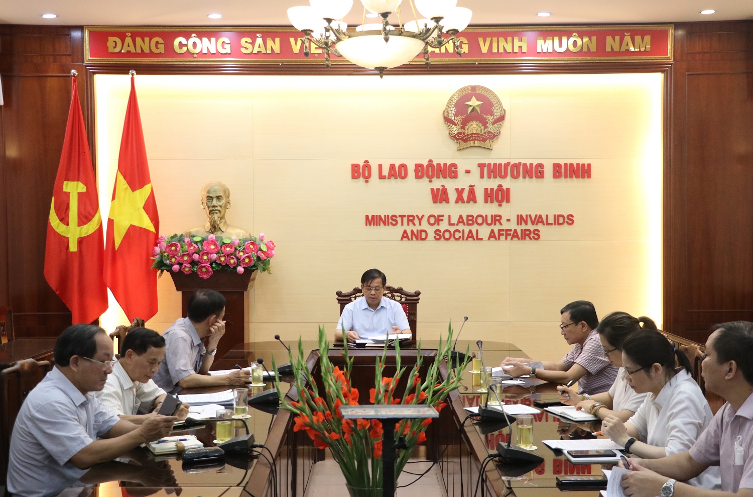 Thứ trưởng Nguyễn Bá Hoan làm việc với Hội cựu Thanh niên Xung phong Việt Nam