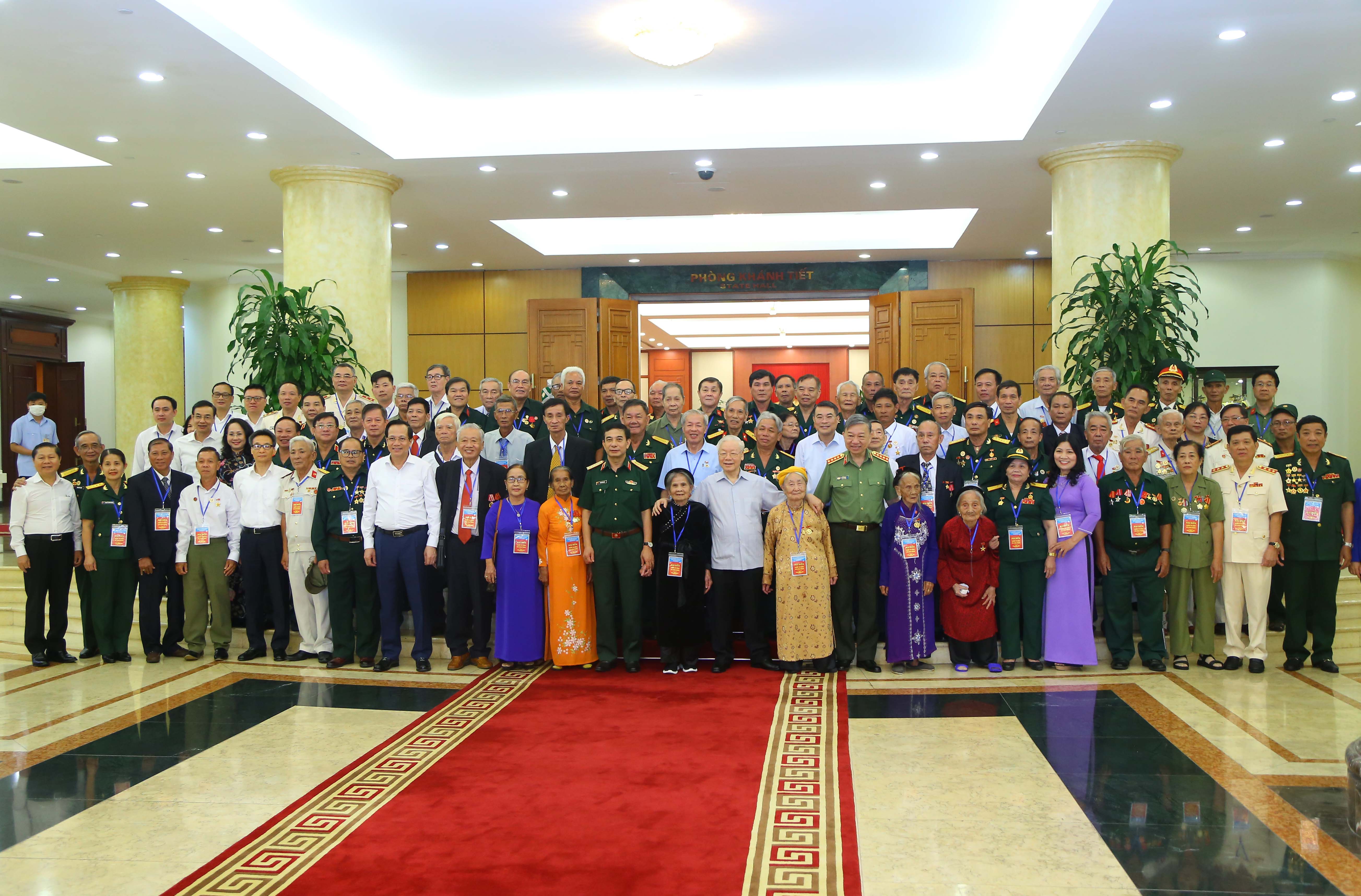 Tổng Bí thư Nguyễn Phú Trọng gặp mặt các đại biểu người có công tiêu biểu toàn quốc