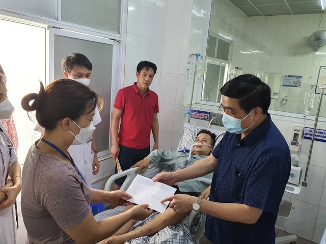 Thăm hỏi, động viên gia đình các nạn nhân do tai nạn lao động tại công ty TNHH Daesang Việt Nam
