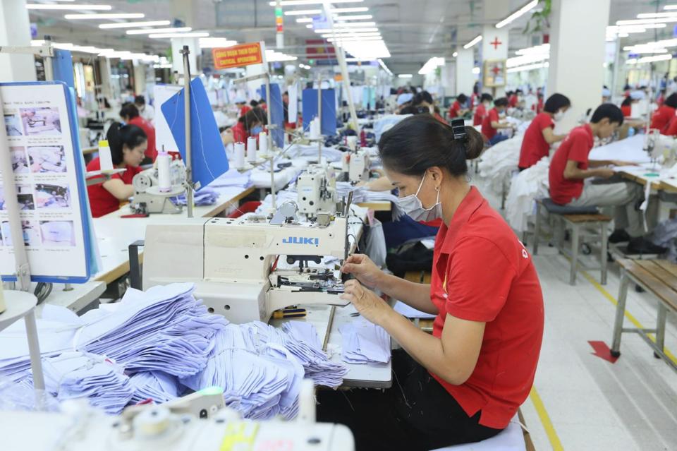 Khánh Hòa điều tra 100 doanh nghiệp về lao động, tiền lương