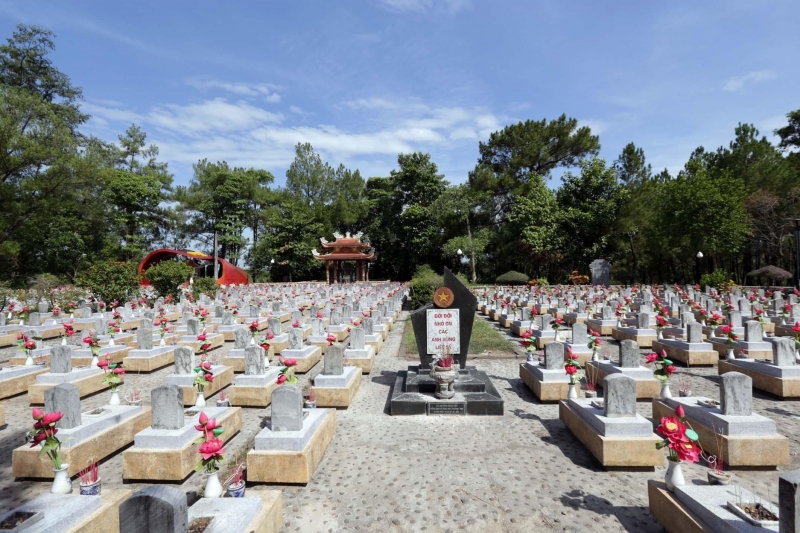 Quảng Trị: Đón khách đến viếng các Nghĩa trang Liệt sĩ đến 22h