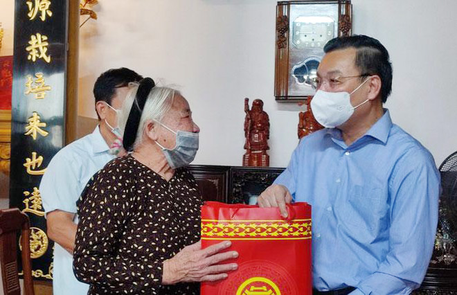 Hà Nội dành hơn 3,8 tỷ đồng tặng quà người có công nhân dịp kỷ niệm 76 năm ngày Quốc khánh